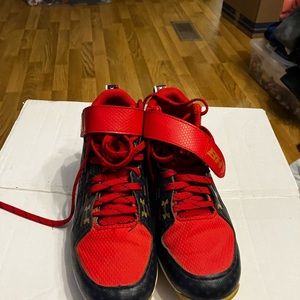 UA boys baseball cleats size 1